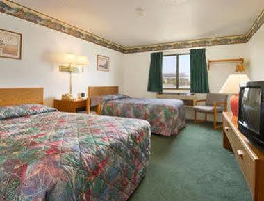 Hotel Super 8 By Wyndham Warroad Extérieur photo
