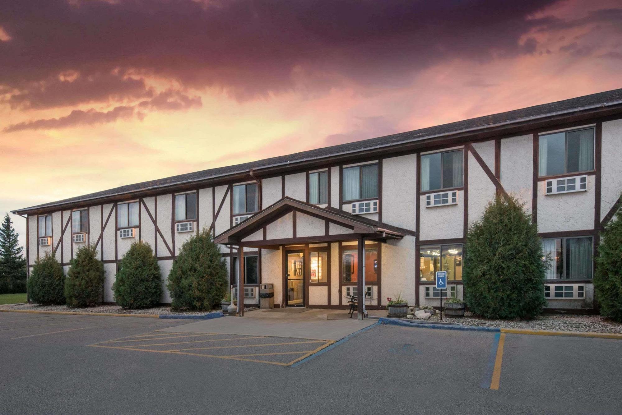 Hotel Super 8 By Wyndham Warroad Extérieur photo